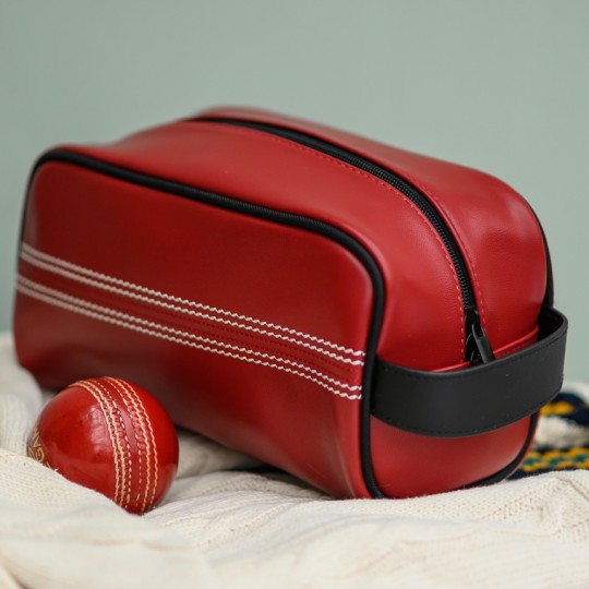 Cricket wash bag